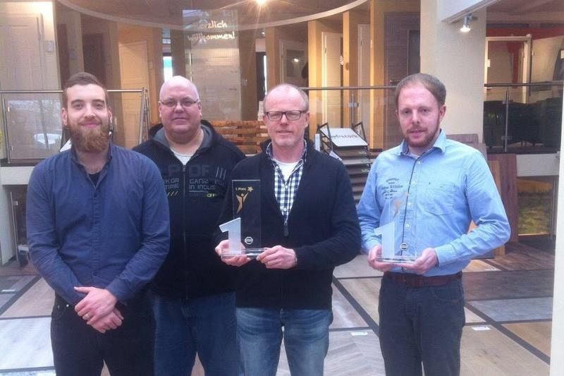 Die Mitarbeiter der Tiefbauabteilung freuen sich über die Auszeichnung „Tiefbau Champion 2017 in gold“